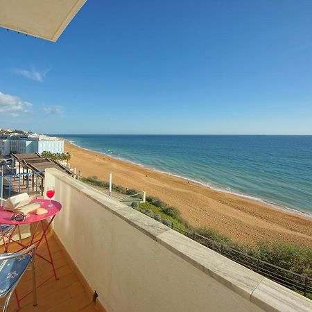 אלבופיירה Inn The Beach Apartments מראה חיצוני תמונה
