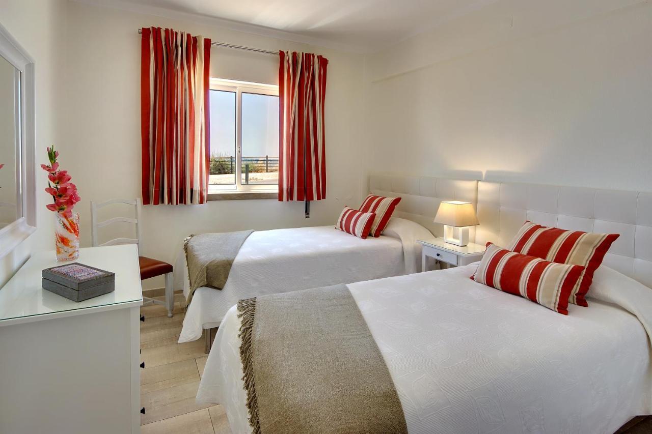 אלבופיירה Inn The Beach Apartments מראה חיצוני תמונה